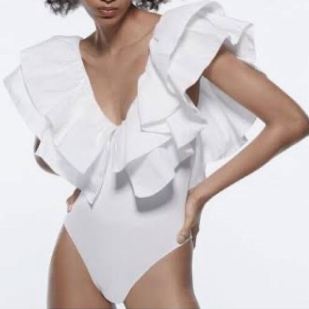 ZARA ruffle shoulder bodysuit. White M